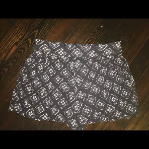 Black and White Cotton Mossimo Shorts